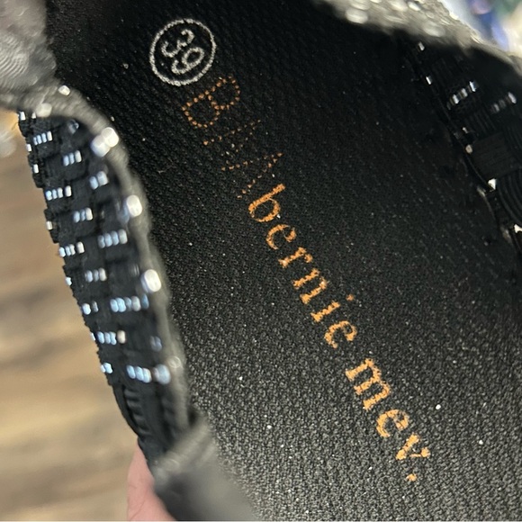 bernie mev comfy Stylish Black Wedge Sandals 39 - Picture 8 of 8